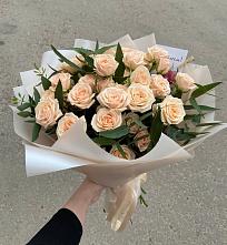 Букет Кремовые розы Латте в Лесозаводске